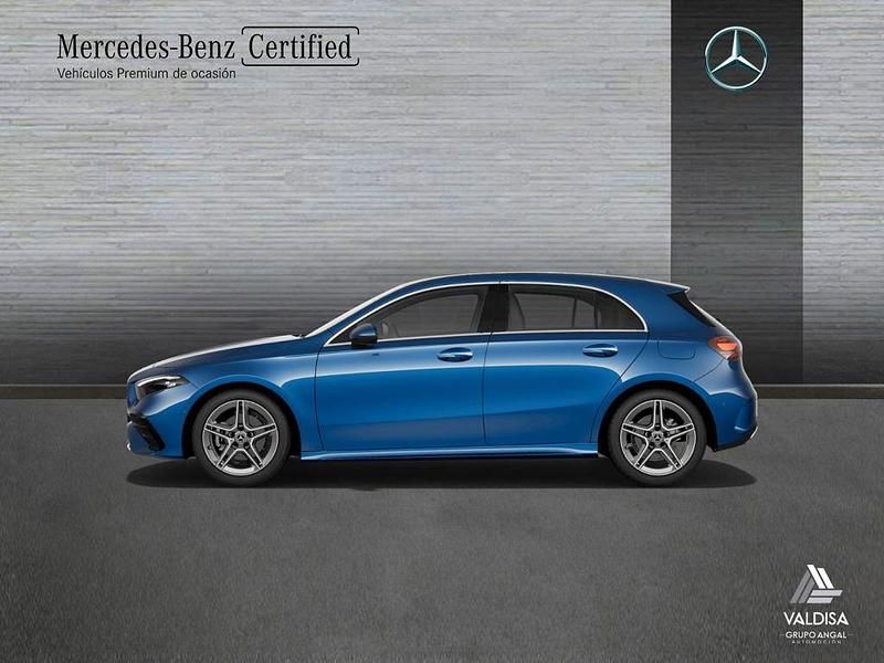 Usado Mercedes A200 AMG line 150 CV (110 kW) 2024 Azul espectra Berlina