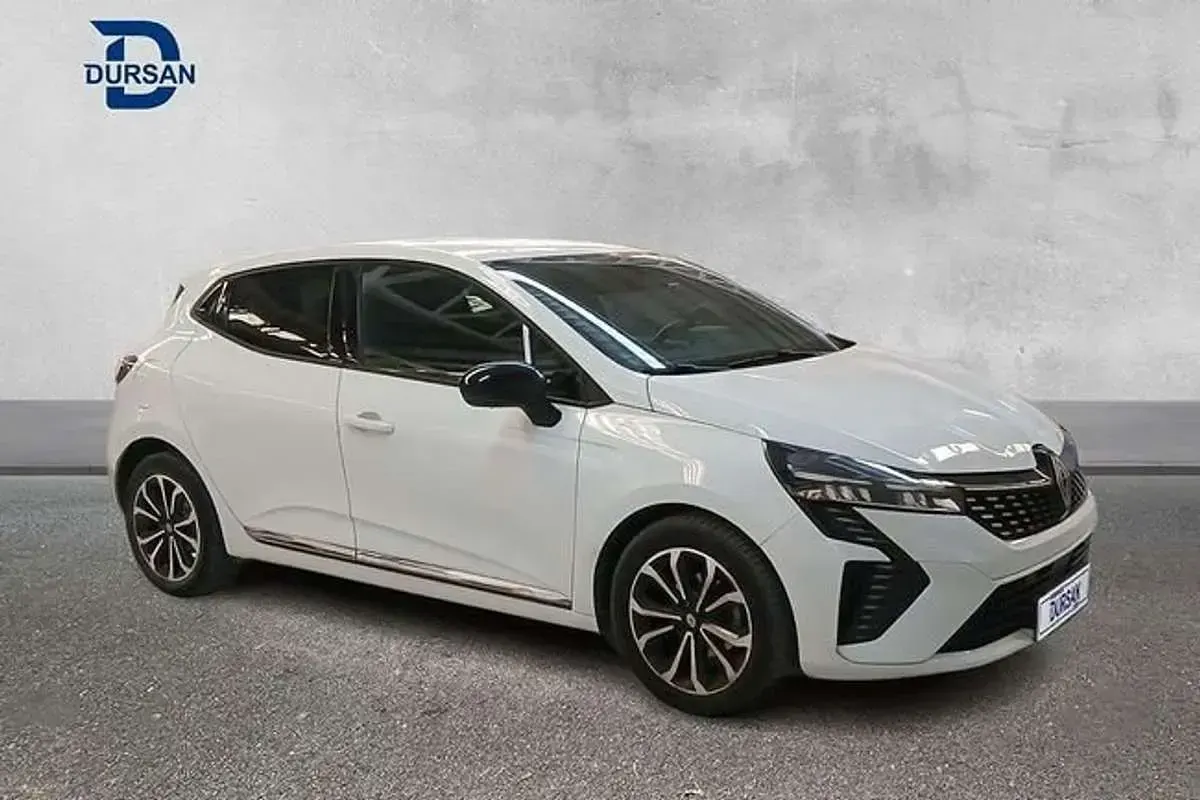 Usado Renault Clio Techno 91 CV (66 kW) 2024 Blanco Utilitario