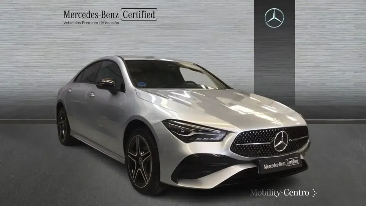 Usado Mercedes CLA250e 163 CV (119 kW) 2024 Plata hightech Coupe