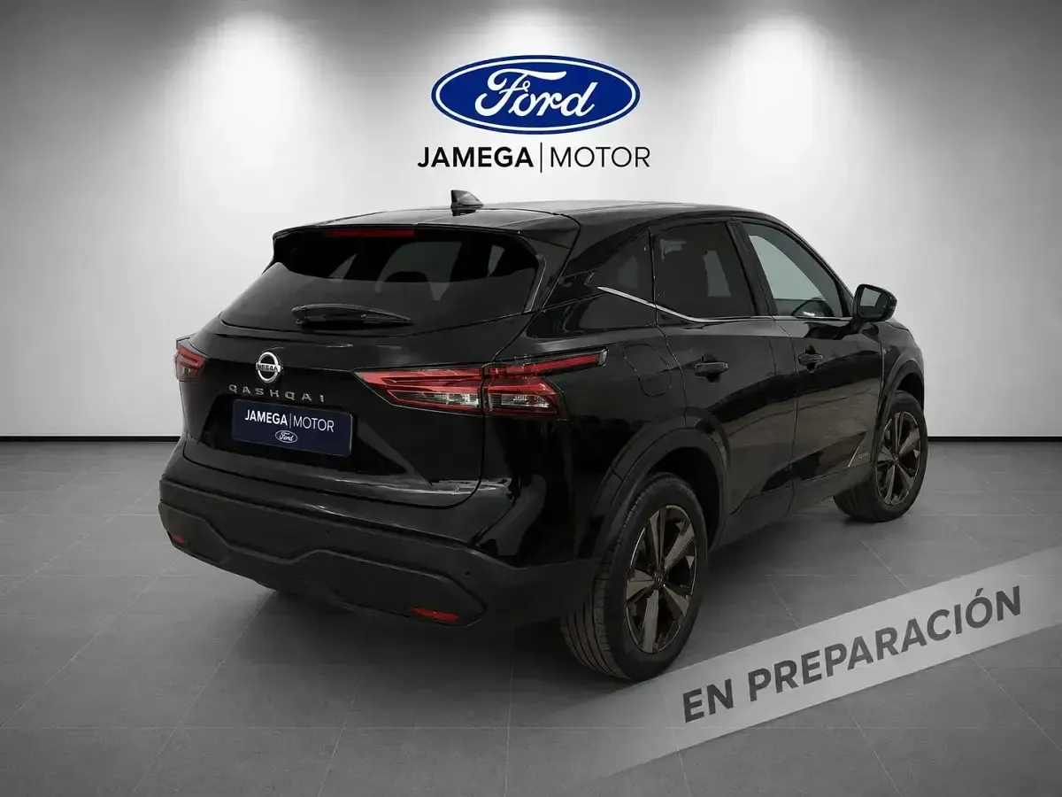 Usado Nissan Qashqai Acenta 140 CV (102 kW) 2022 Negro SUV
