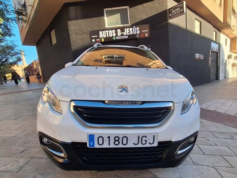 Usado Peugeot 2008 Active 100 CV (73 kW) 2016 Blanco SUV