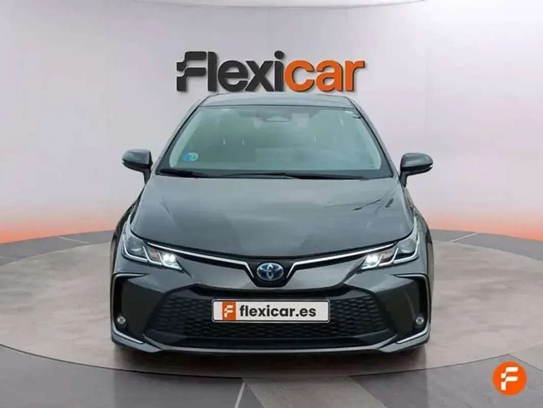 Usado Toyota Corolla Active 140 CV (102 kW) 2024 Gris Utilitario
