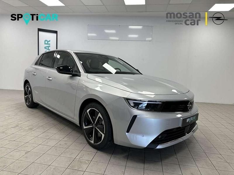 Usado Opel Astra Elegance 179 CV (131 kW) 2023 Utilitario