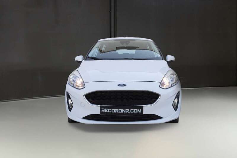 Usado Ford Fiesta Trend 101 CV (74 kW) 2019 Blanco Utilitario