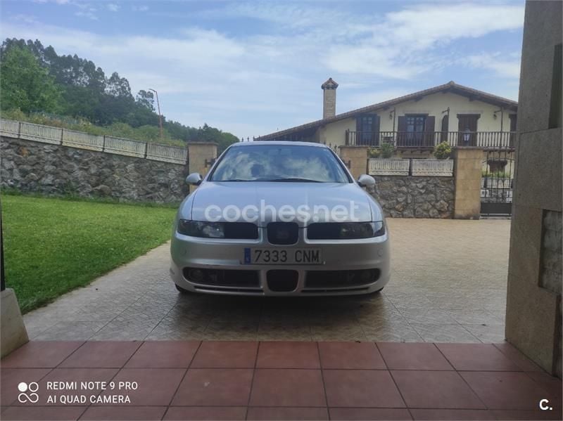 Gris / plata Usado 2003 Seat Leon Sport Berlina | 4000 € (Buen precio) - Imagen 1/4