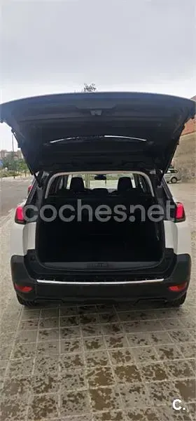 Usado Peugeot 5008 Active 130 CV (95 kW) 2019 Blanco SUV
