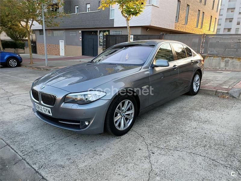 Gris / plata Usado 2011 BMW 520 Berlina | 9999 € (Super precio) - Imagen 1/4