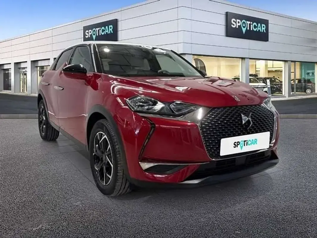 Usado DS Automobiles DS3 Crossback So Chic 101 CV (74 kW) 2021 Rojo SUV