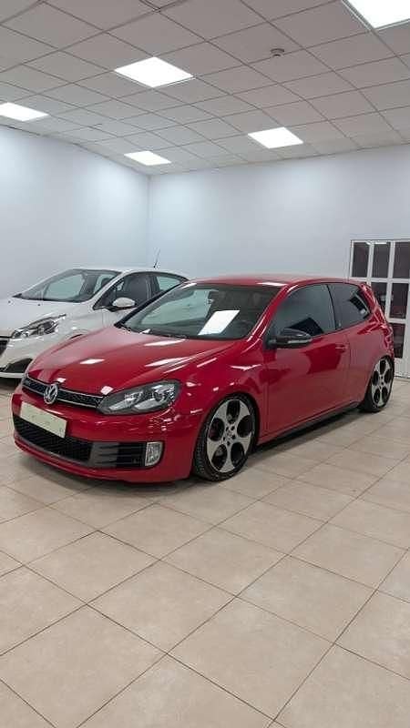 Rojo Usado 2011 VW Golf VI GTI Utilitario | 10.990 € (Buen precio) - Imagen 1/4