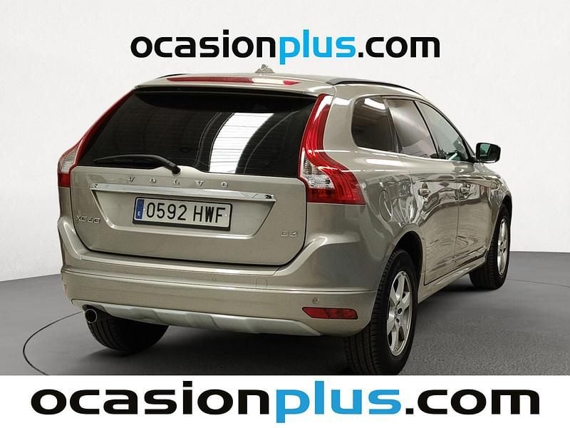 Usado Volvo XC60 Momentum 136 CV (100 kW) 2014 Gris SUV