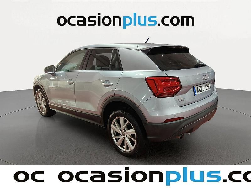 Usado Audi Q2 Advanced Plus 116 CV (85 kW) 2020 Gris plata SUV