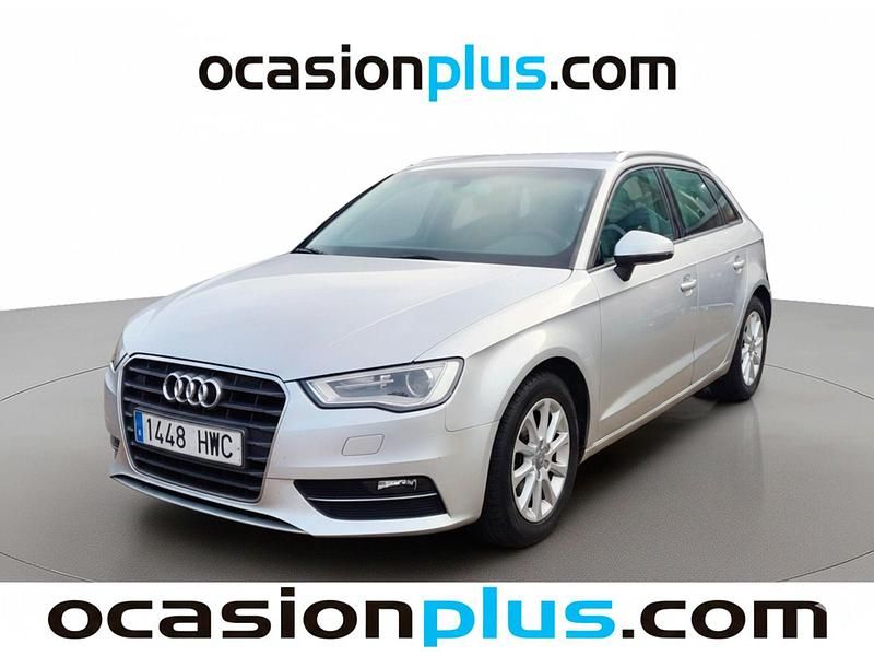 Usado Audi A3 Sportback 150 CV (110 kW) 2014 Gris plata Utilitario