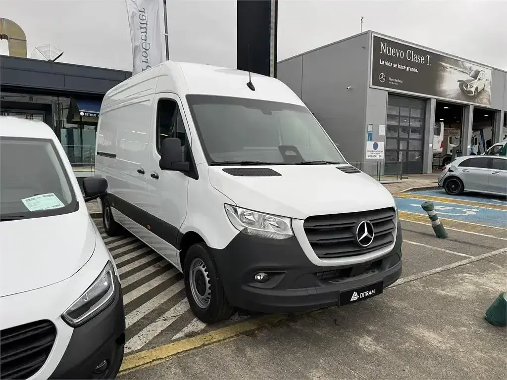 Nuevo Mercedes Sprinter 150 CV (110 kW) 2025 Blanco Van