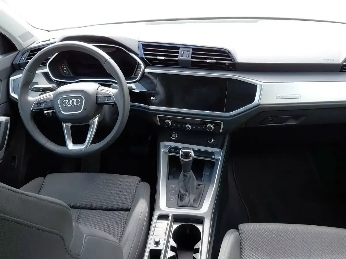 Usado Audi Q3 Advanced 150 CV (110 kW) 2025 SUV