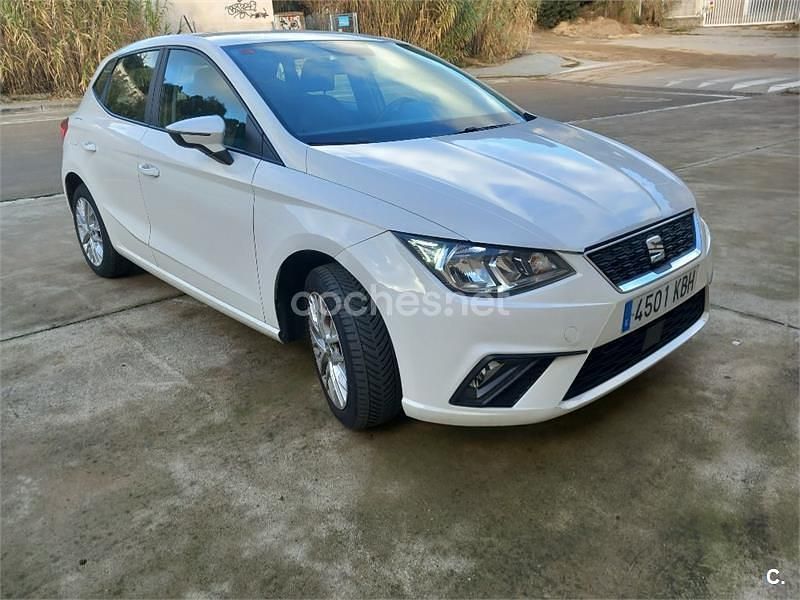 Usado Seat Ibiza Style 95 CV (69 kW) 2017 Blanco Berlina