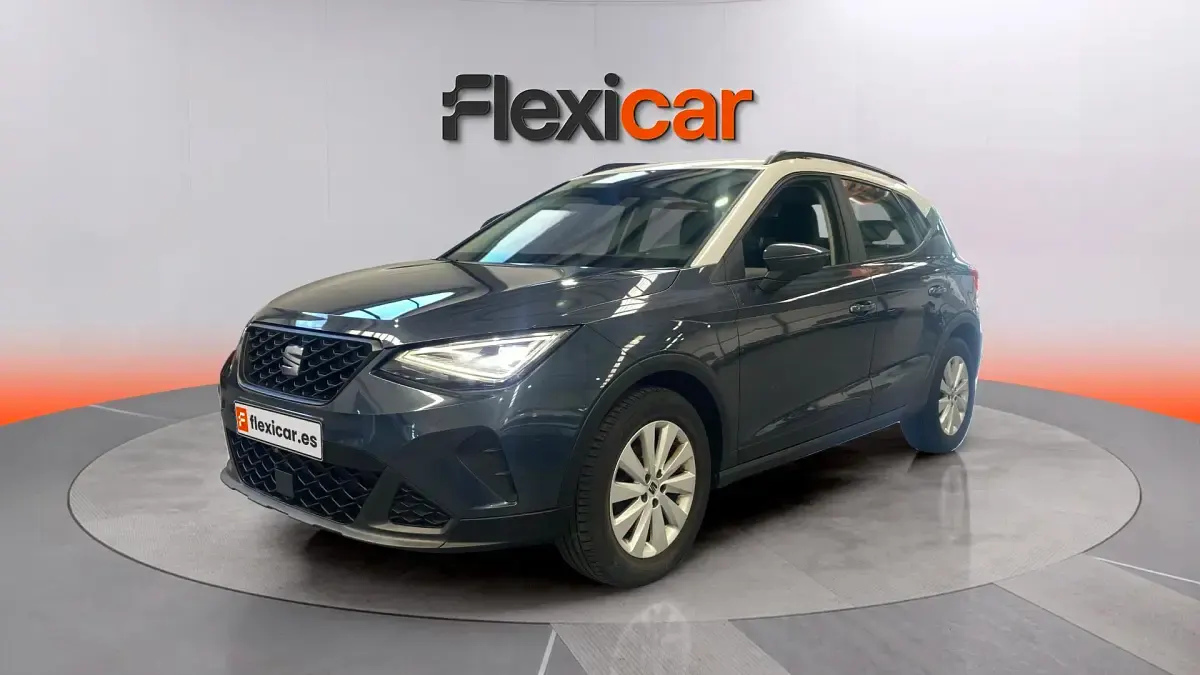 Usado Seat Arona Style 116 CV (85 kW) 2022 Azul SUV