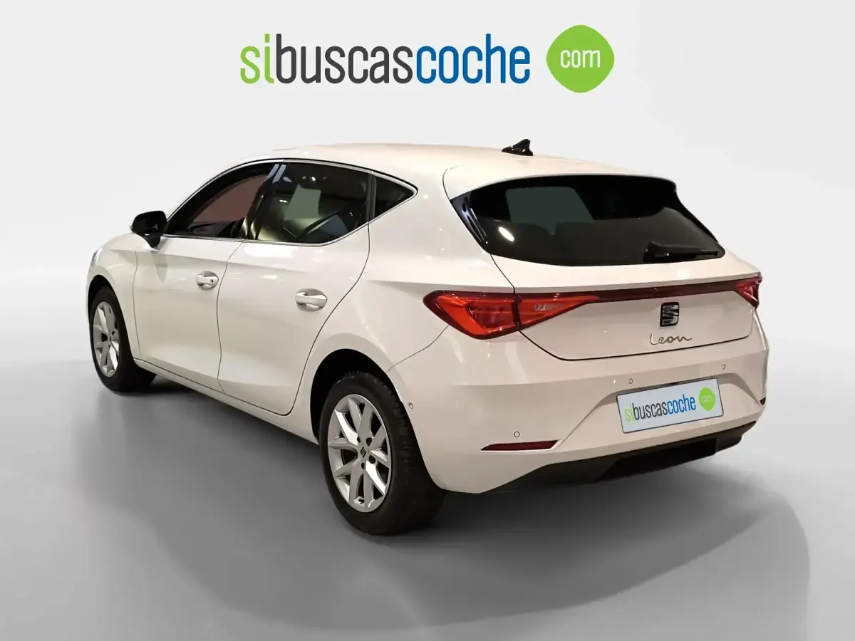 Usado Seat Leon Style 115 CV (84 kW) 2025 Blanco