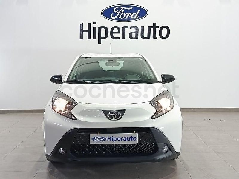 Usado Toyota Aygo X Play 72 CV (52 kW) 2023 Blanco SUV