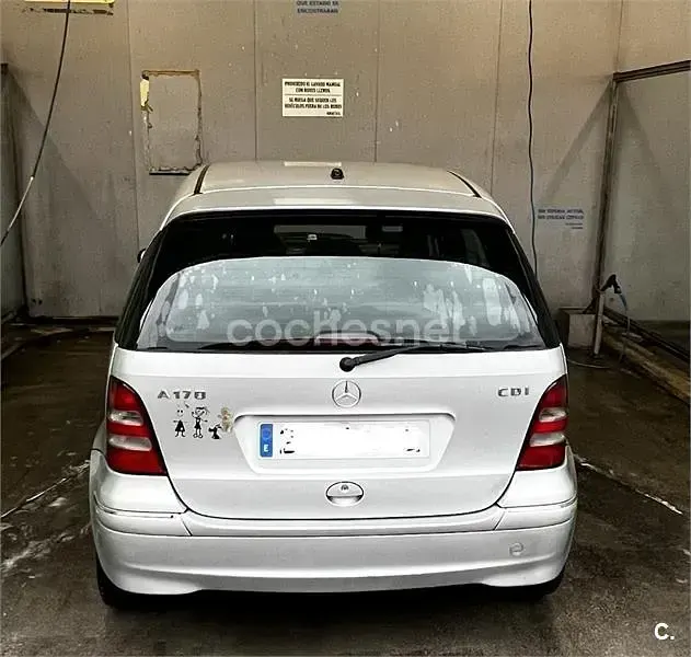 Usado Mercedes A170 Avantgarde 95 CV (69 kW) 2004 Gris / plata Monovolumen