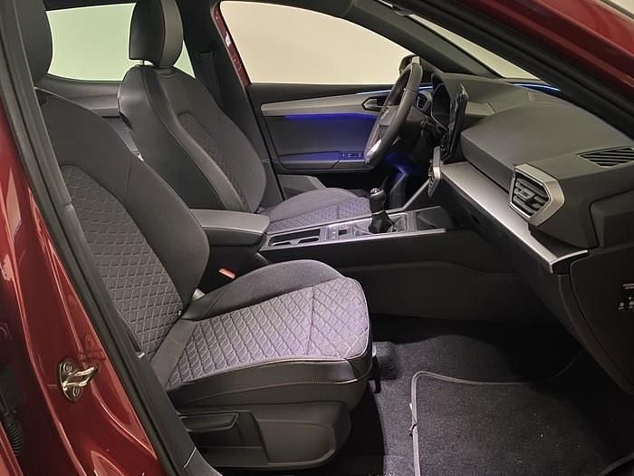 Usado Seat Leon FR 116 CV (85 kW) 2025 Rojo