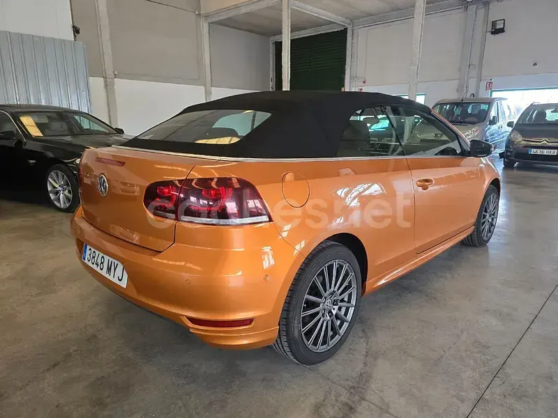 Usado VW Golf VII Advance 150 CV (110 kW) 2016 Naranja Berlina
