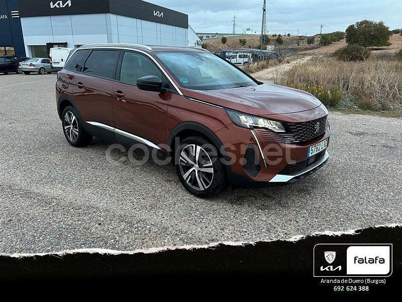 Marrón Usado 2022 Peugeot 5008 Allure SUV | 21.450 € (Un poco caro) - Imagen 1/4