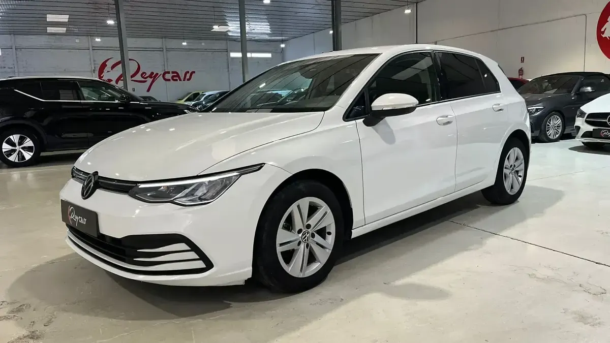 Usado VW Golf VIII Life 110 CV (80 kW) 2022 Blanco