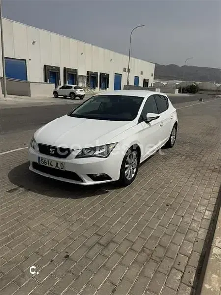 Usado Seat Leon CONNECT 110 CV (80 kW) 2016 Blanco Berlina