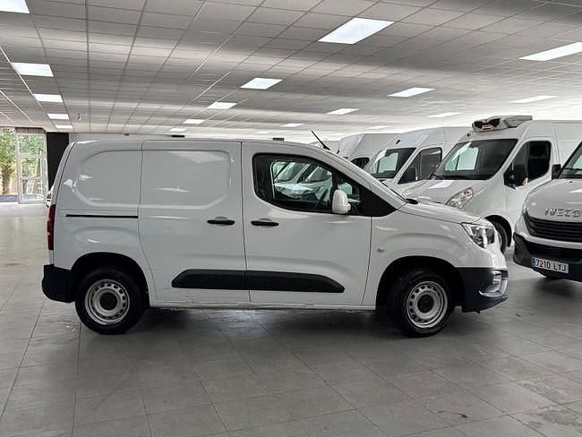 Usado Opel Combo S 102 CV (75 kW) 2022 Blanco Monovolumen