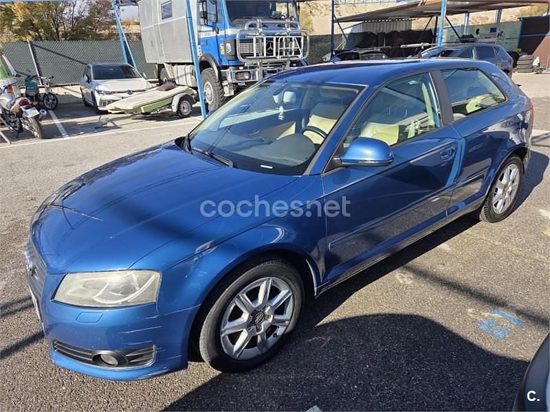 Azul Usado 2010 Audi A3 Ambition Berlina | 5500 € (Super precio) - Imagen 1/4
