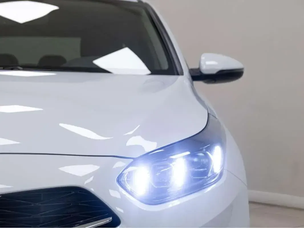 Usado Kia Ceed 160 CV (117 kW) 2023 Blanco Utilitario