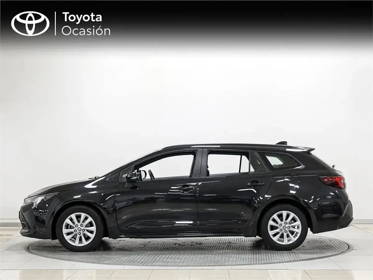 Usado Toyota Corolla Active 140 CV (102 kW) 2025 Negro Familiar