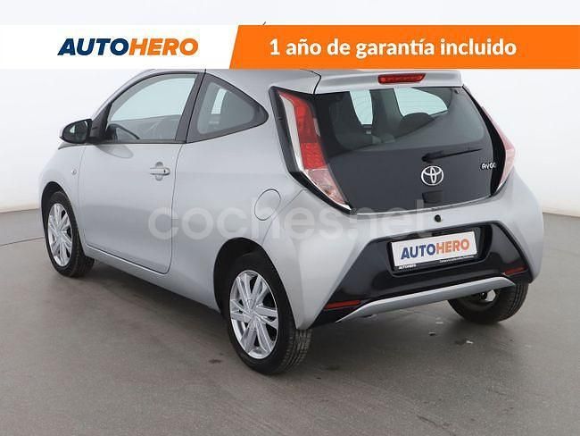 Usado Toyota Aygo X-play 71 CV (52 kW) 2015 Gris Utilitario