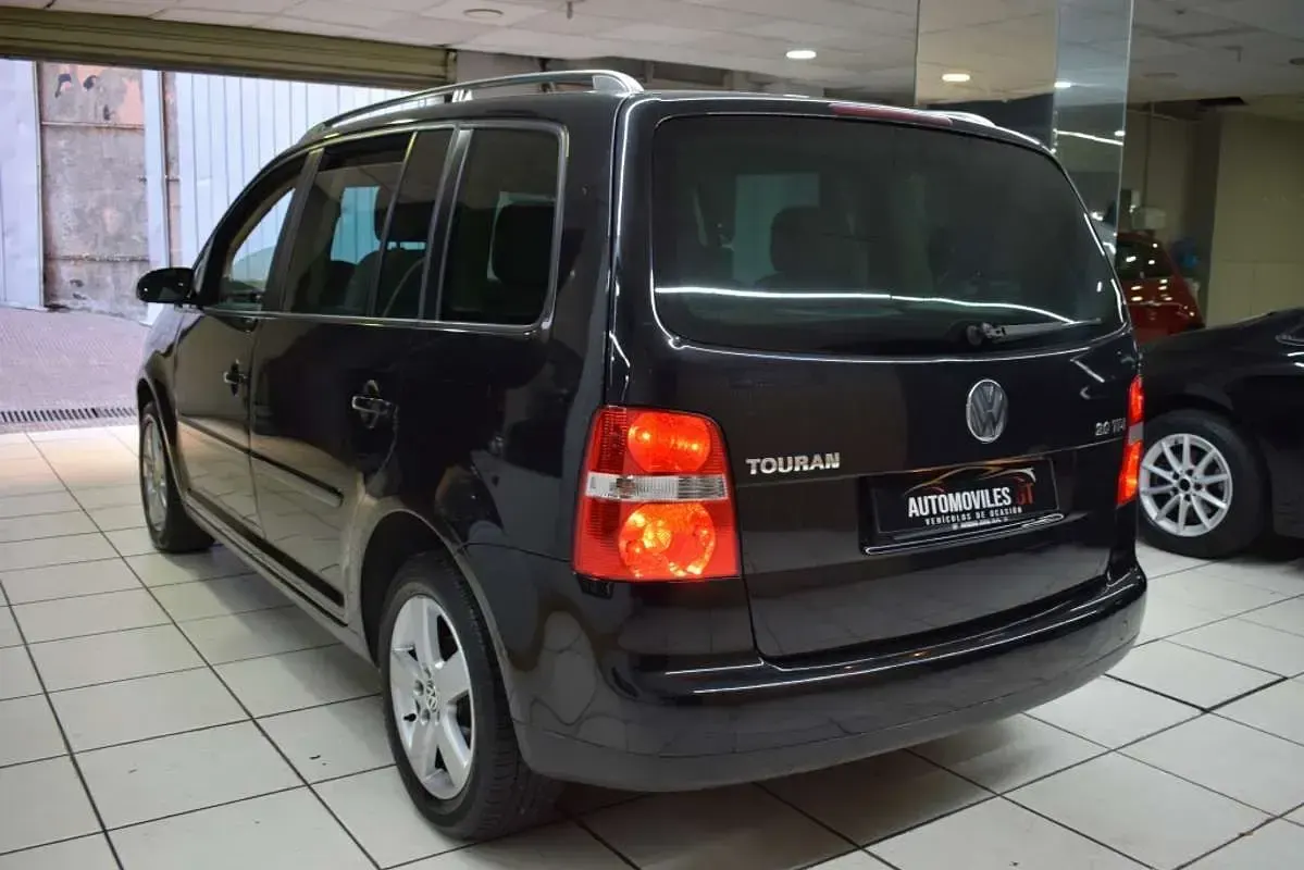 Usado VW Touran Highline 140 CV (102 kW) 2006 Monovolumen