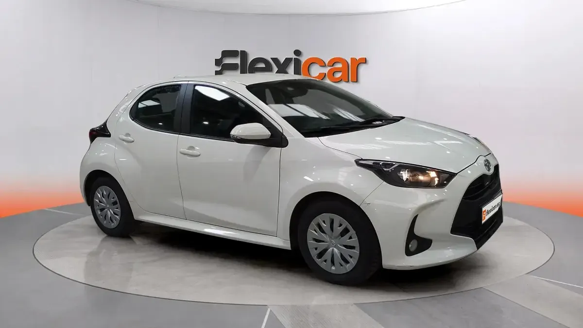Usado Toyota Yaris Edition 125 CV (91 kW) 2023 Blanco Utilitario