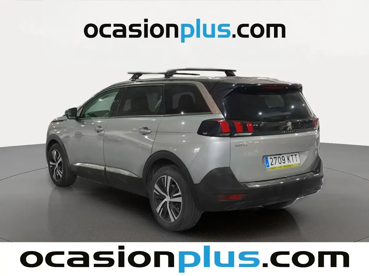 Usado Peugeot 5008 Allure 131 CV (96 kW) 2019 Gris plata SUV