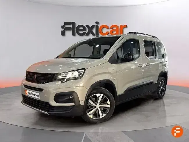 Usado Peugeot Rifter GT 130 CV (95 kW) 2021 Beige Monovolumen