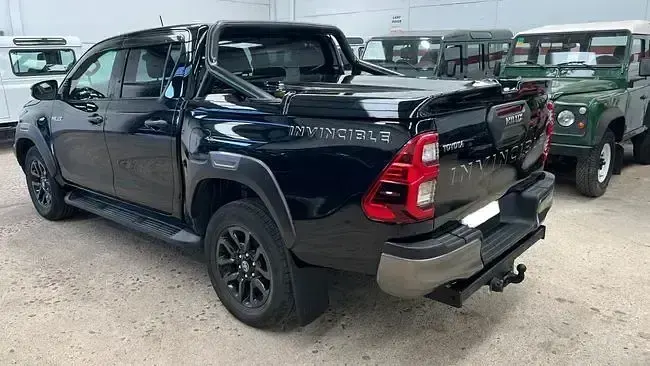 Usado Toyota HiLux 207 CV (152 kW) 2021 Negro Pickup/Camioneta