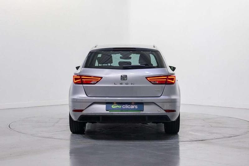 Usado Seat Leon ST XCELLENCE 131 HP (96 kW) 2020 Prateado Carrinha