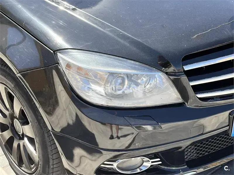 Usado Mercedes C220 Classic 150 CV (110 kW) 2007 Negro Berlina