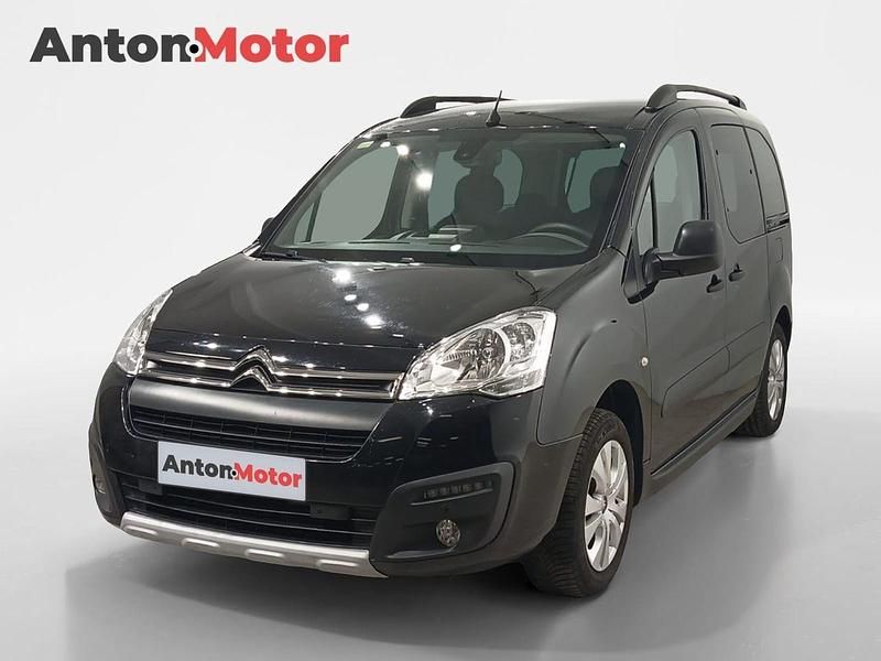 Usado Citroën Berlingo Feel 110 CV (80 kW) 2018 Negro Monovolumen