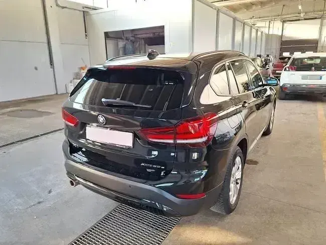 Begagnad BMW X1 Advantage 220 HK (161 kW) 2021 Svart SUV