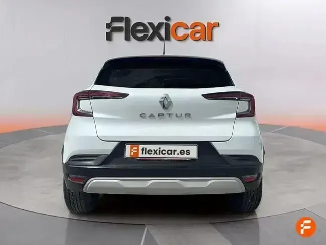 Usado Renault Captur Equilibre 100 CV (73 kW) 2023 Blanco SUV