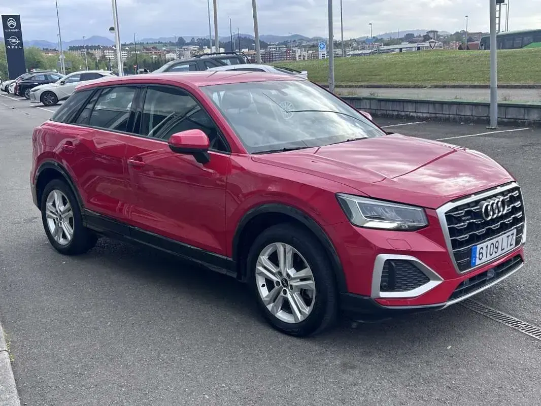 Usado Audi Q2 Advanced 150 CV (110 kW) 2021 Rojo SUV