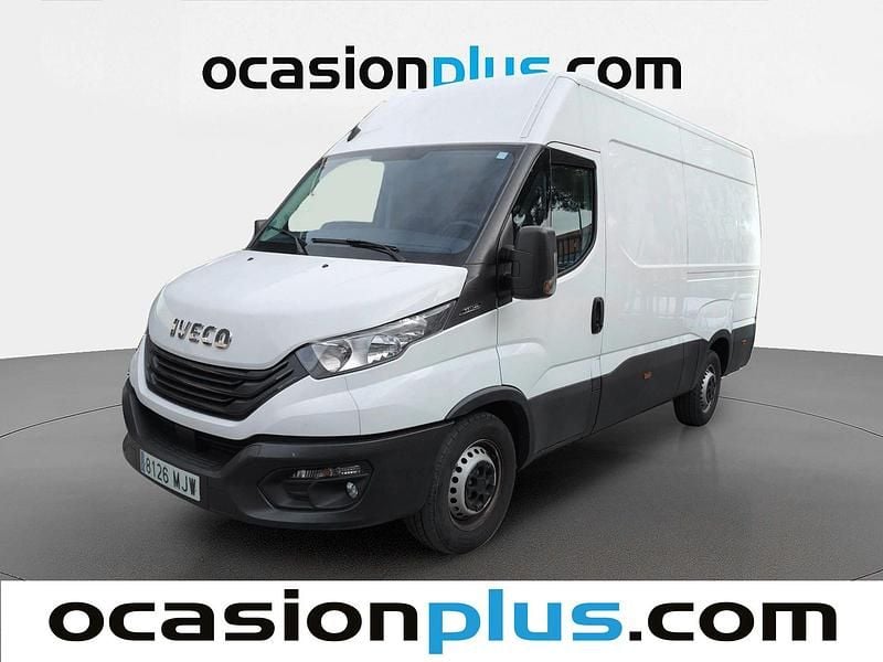 Blanco Usado 2023 Iveco Daily Familiar | 26.091 € (Buen precio) - Imagen 1/4