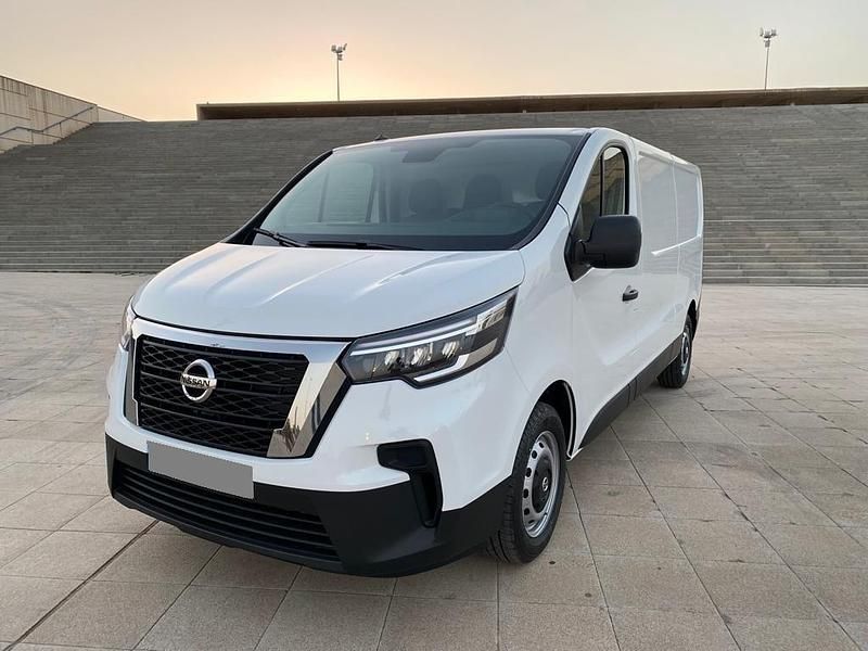 Usado Nissan Primastar 110 CV (80 kW) 2023 Blanco Monovolumen