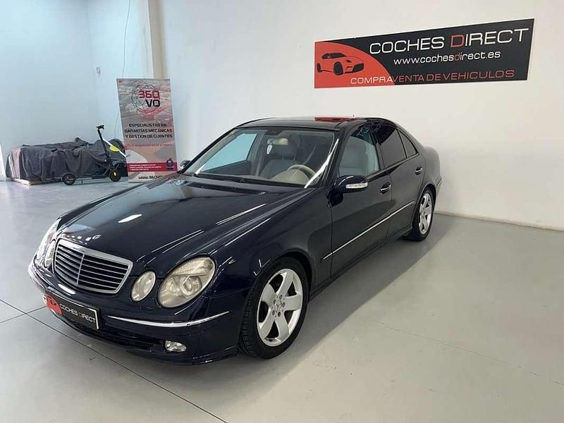 Usado Mercedes E320 Avantgarde 197 CV (144 kW) 2003 Azul Berlina