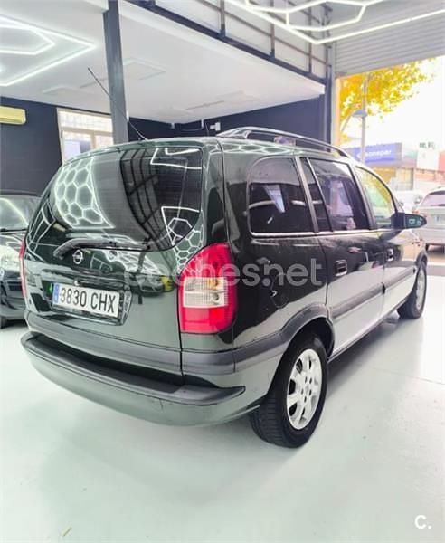 Usado Opel Zafira Elegance 100 CV (73 kW) 2003 Verde Monovolumen