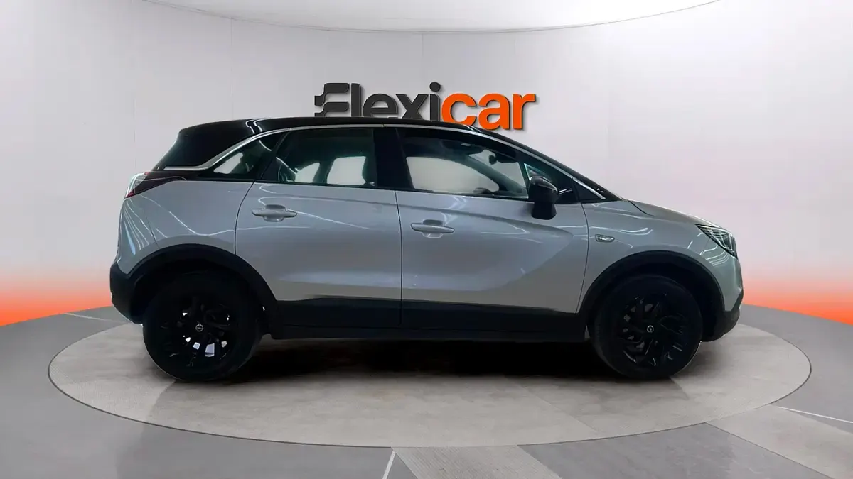 Usado Opel Crossland X Innovation 131 CV (96 kW) 2019 Gris SUV