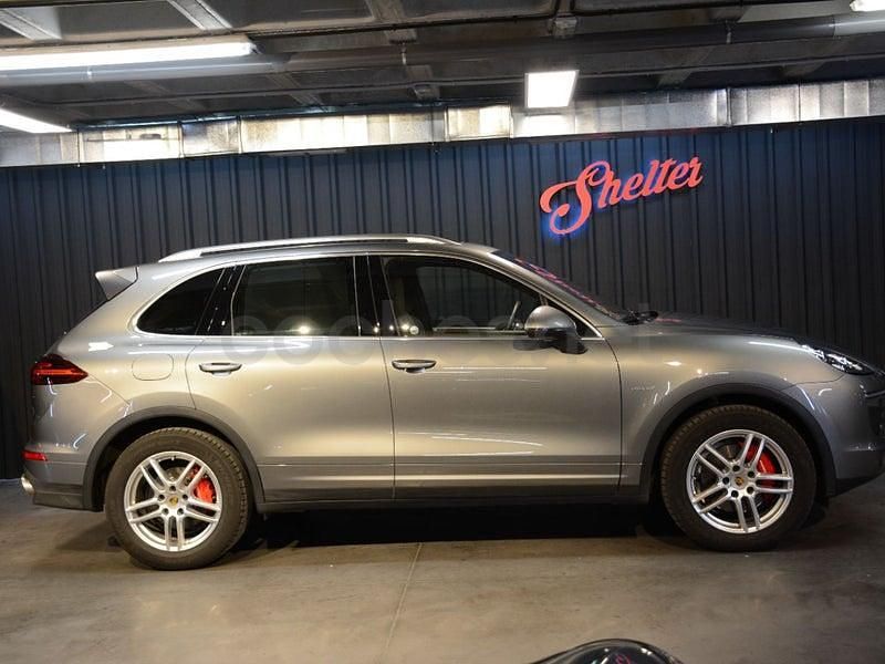 Usado Porsche Cayenne 262 CV (192 kW) 2015 Gris / plata SUV